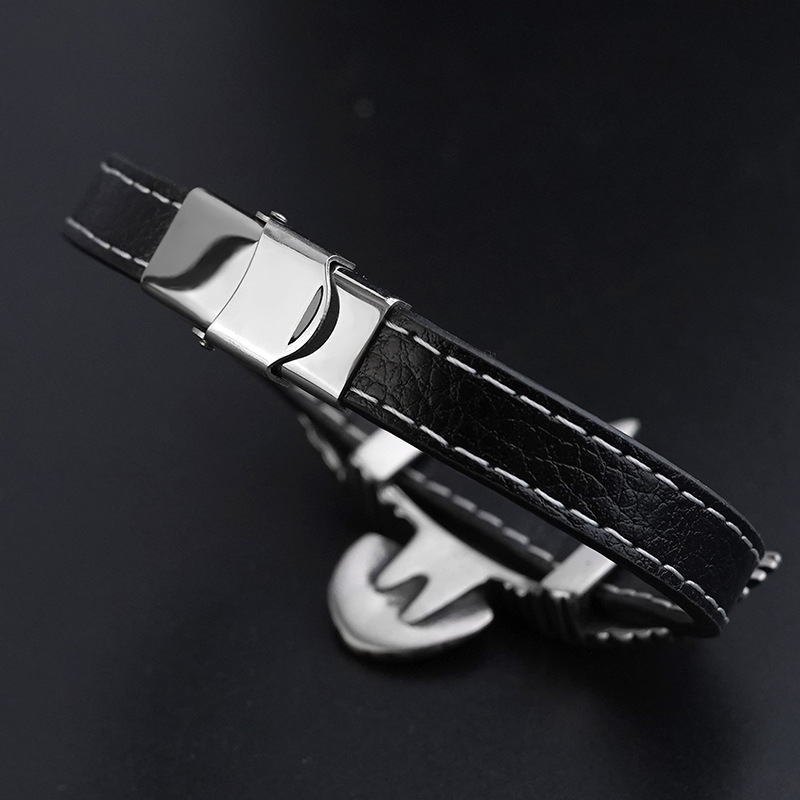 Leather Winged Eagle Stainless Steel Bracelet: Embodying Freedom and Strength