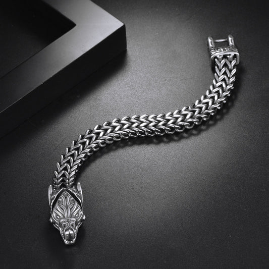 Fade-resistant Bracelet with Retro and Personalized Viking Wolf Head Design
