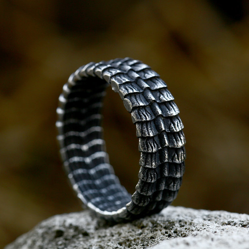 Alloy Ring with Aged Keel Pattern