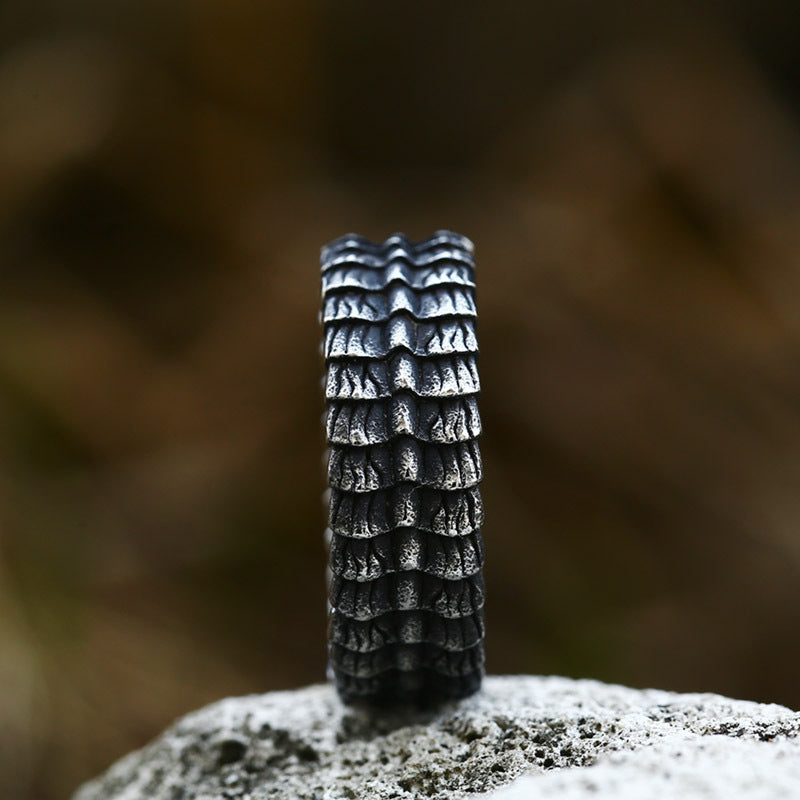 Alloy Ring with Aged Keel Pattern